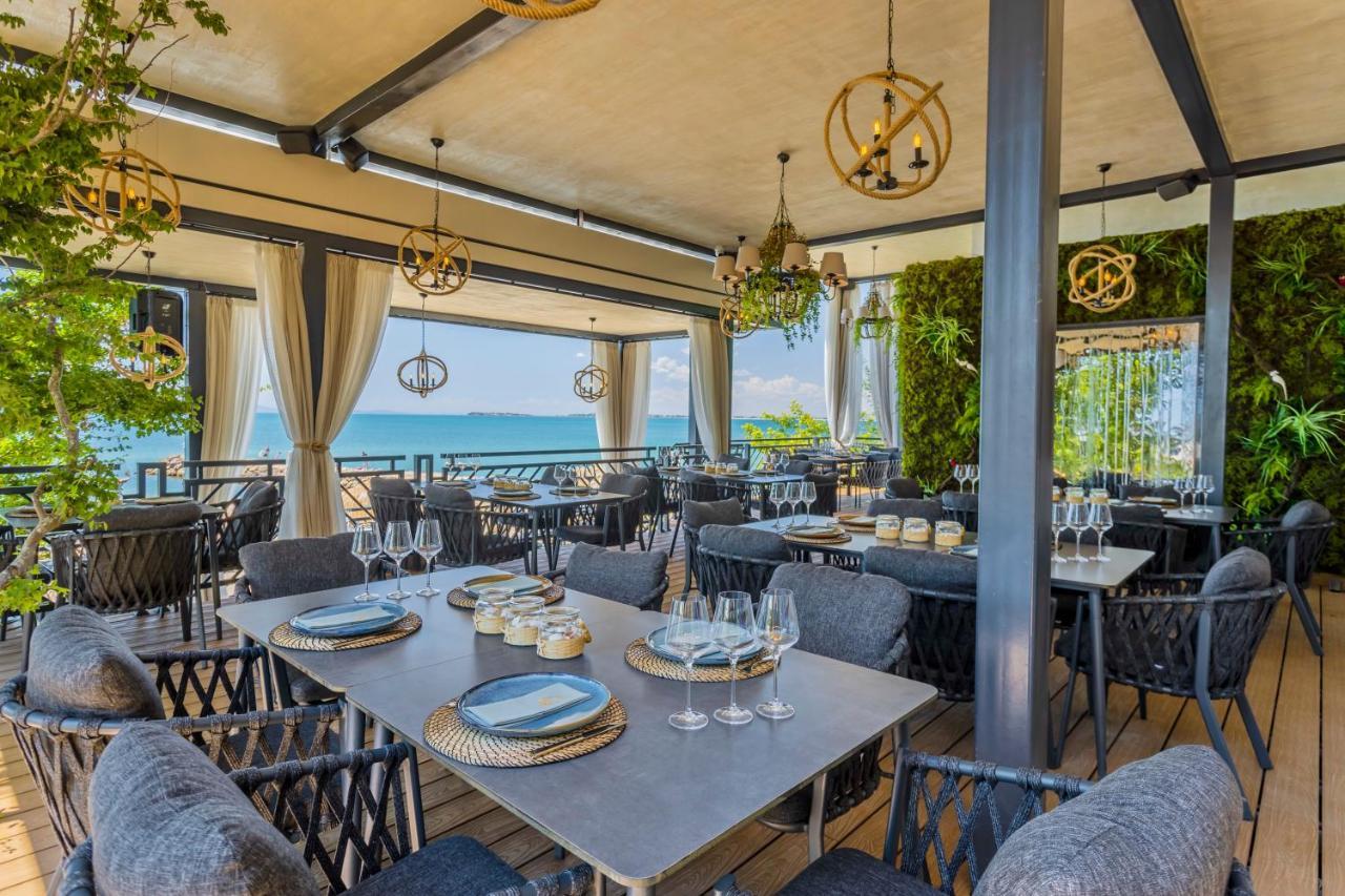 Onyx Beach Residence - Free Parking & Beach Access Sveti Vlas Exterior photo